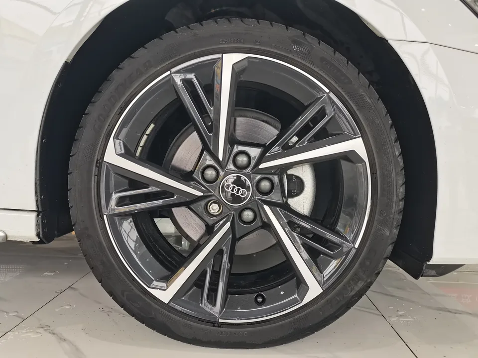 Audi A3 Audi A3 2022 Sportback 35 TFSI Stylish and sporty 2022 — thumbnail 3
