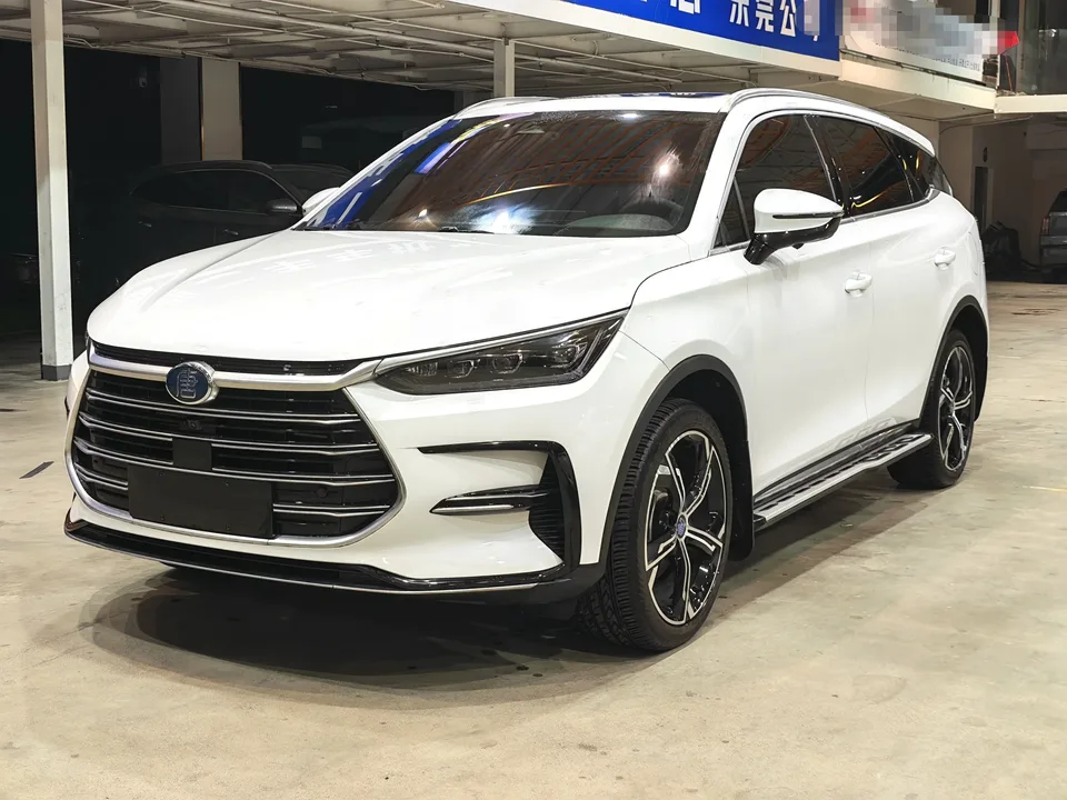 BYD Tang DM Tang DM 2021 DM-i 1.5T 112KM Premium Edition 2022 — photo 1, buy with delivery to Moscow