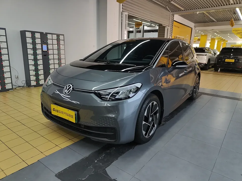 Volkswagen ID.3 Volkswagen ID.3 2024 Pure Smart Edition 2024 — photo 1, buy with delivery to Moscow