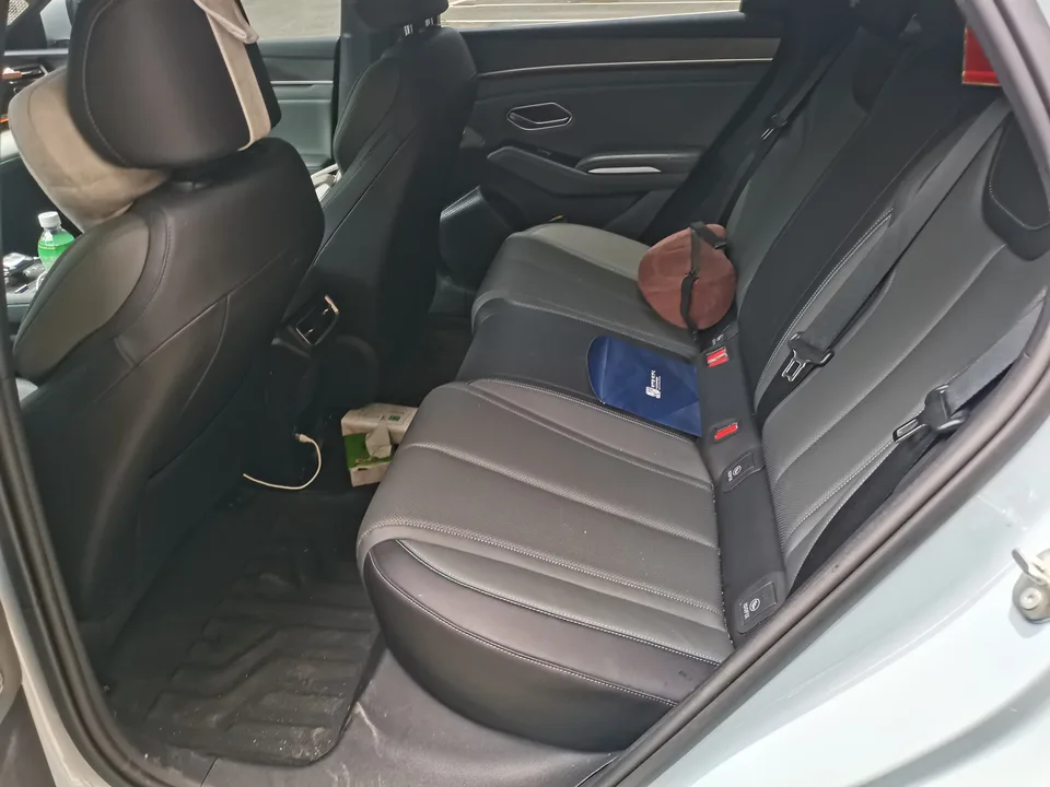 BYD Qin L DM Qin L DM 2025 DM-i 80KM Intelligent Driving Edition 2025 — миниатюра 3