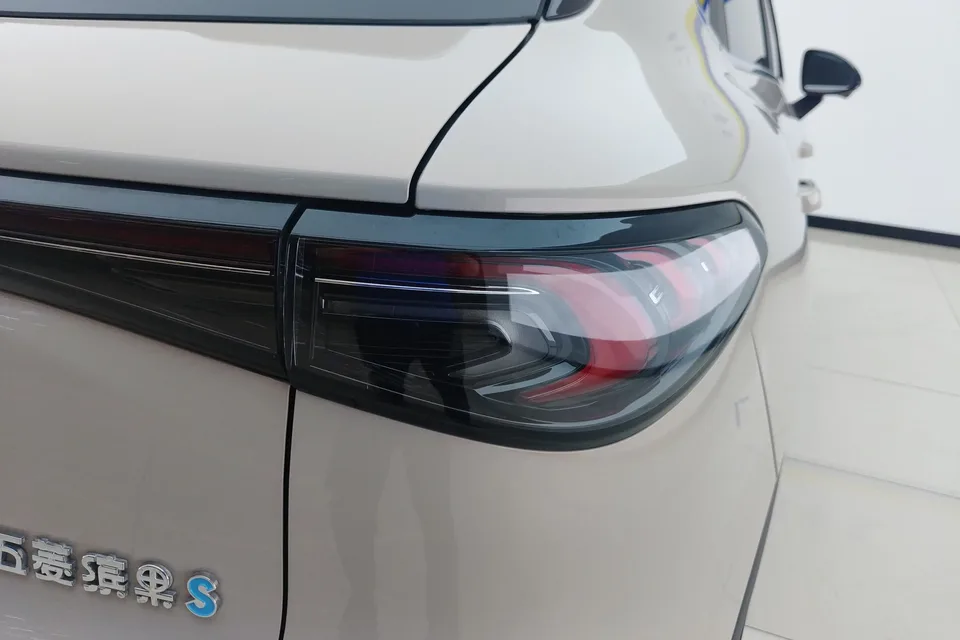 Wuling Bingo S Bingo S 2025 325km Flagship Model 2025 — thumbnail 2