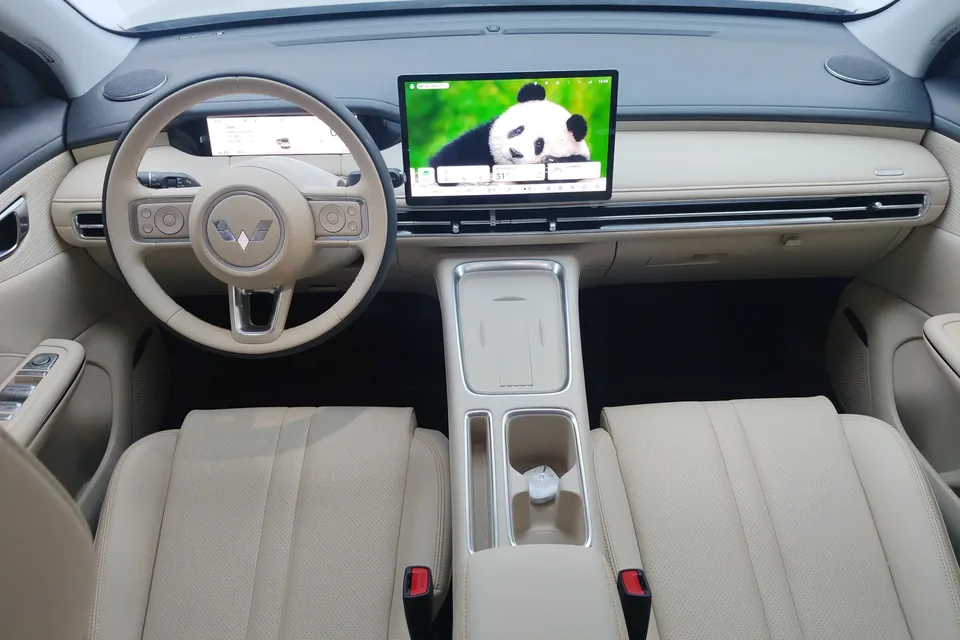 Wuling Bingo S Bingo S 2025 325km Flagship Model 2025 — thumbnail 4