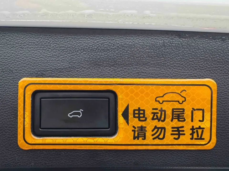Volkswagen T-Roc TANG 2021 280TSI DSG 2WD R-Line Pro Smart Edition 2022 — thumbnail 3