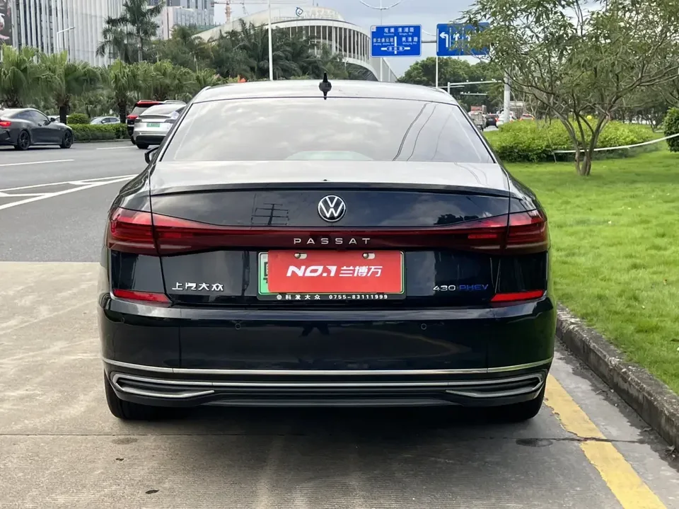 Volkswagen Passat PHEV Passat PHEV 2022 430PHEV Hybrid Luxury Edition 2022 — thumbnail 2
