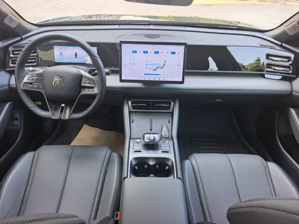 BYD Qin L DM Qin L DM 2025 DM-i 120KM Intelligent Driving Edition 2024 — thumbnail 3