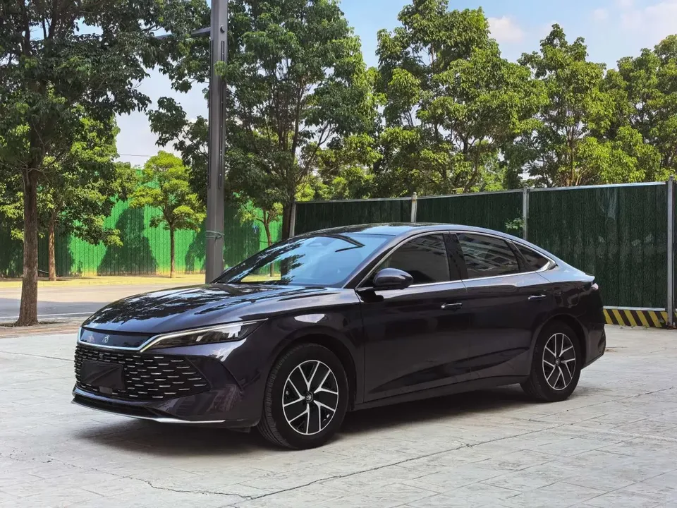 BYD Qin L DM Qin L DM 2025 DM-i 120KM Intelligent Driving Edition 2024 — photo 1, buy with delivery to Moscow