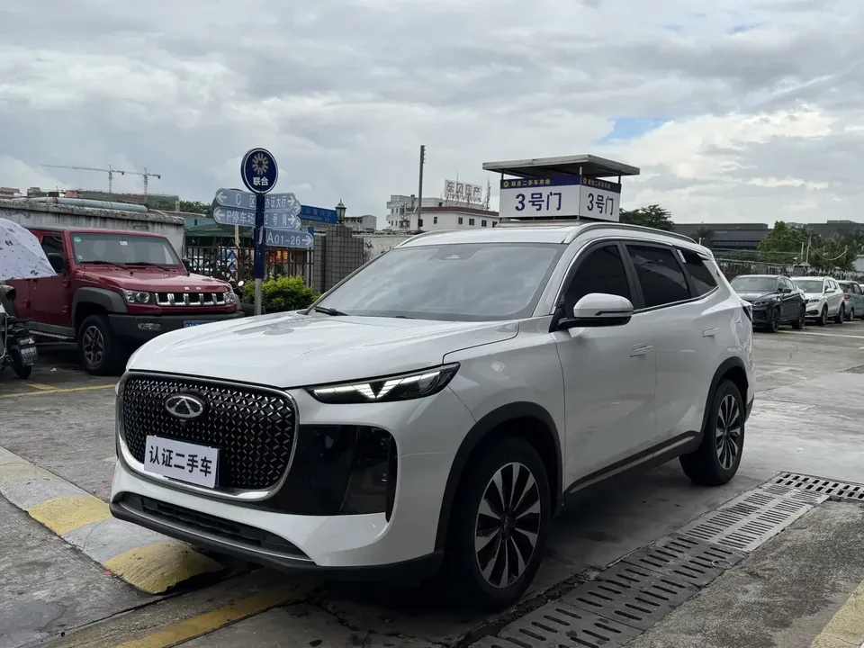 Chery Tiggo 8 PLUS Tiggo 8 PLUS 2025 Kunpeng 290TGDI DCT Premium 2025 — фото 1, купить с доставкой в Москву