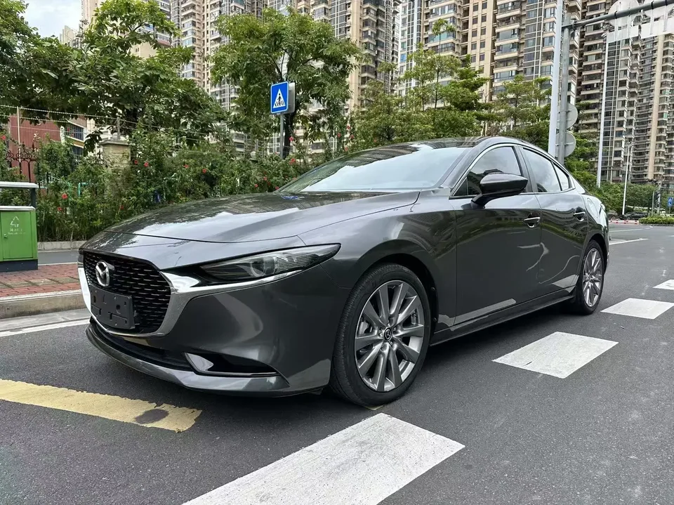 Mazda Axela Mazda3 Angkesela 2021 2.0L Automatic Elegant Edition 2022 — photo 1, buy with delivery to Moscow