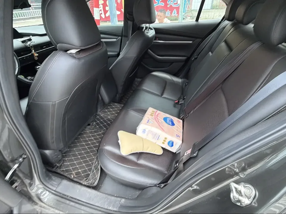 Mazda Axela Mazda3 Angkesela 2021 2.0L Automatic Quality Edition 2022 — thumbnail 3