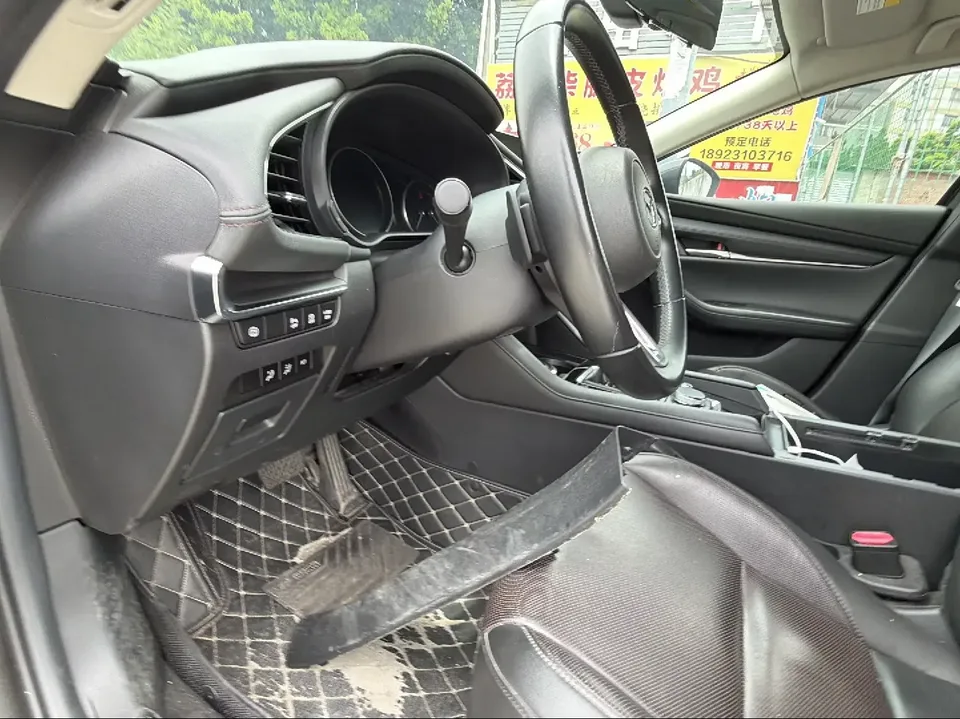 Mazda Axela Mazda3 Angkesela 2021 2.0L Automatic Quality Edition 2022 — thumbnail 4