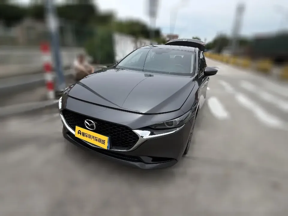 Mazda Axela Mazda3 Angkesela 2021 2.0L Automatic Quality Edition 2022 — photo 1, buy with delivery to Moscow