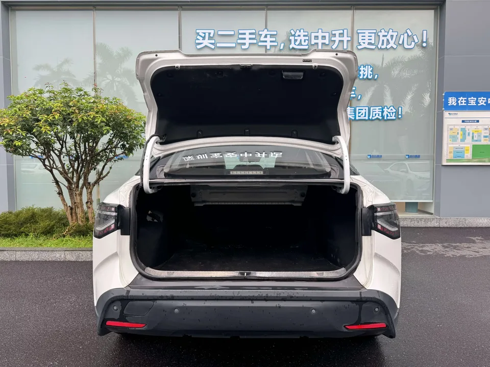 Toyota bZ3 Toyota bZ3 2023 Elite PRO 2023 — миниатюра 3