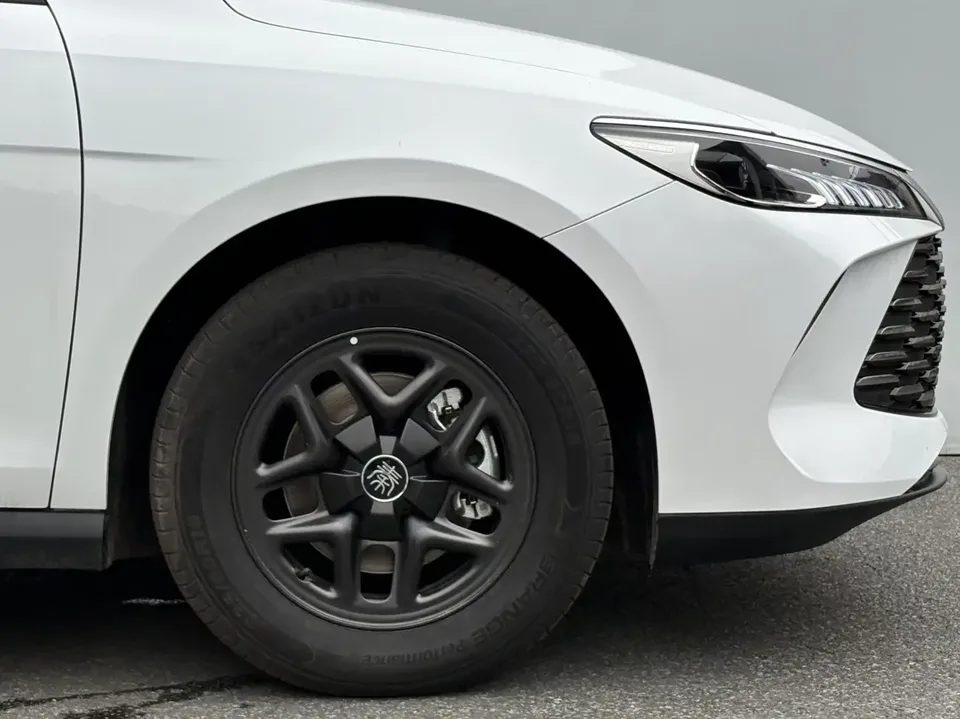 BYD Qin PLUS DM Qin PLUS DM 2025 DM-i 55KM Intelligent Driving Edition Leading Edition 2025 — thumbnail 4