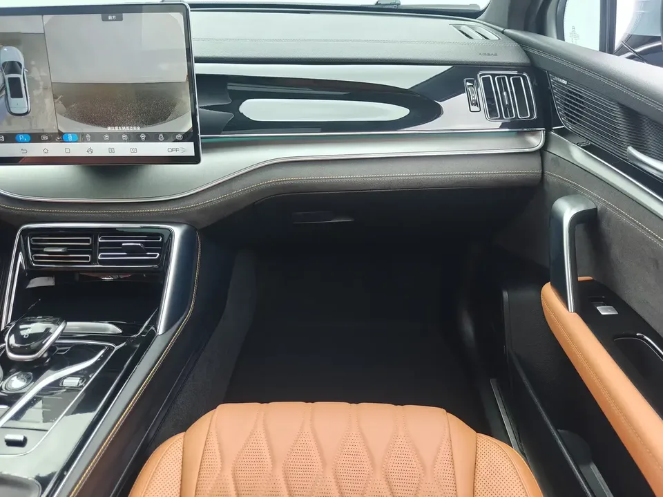 BYD Tang DM Tang DM 2023 DM-i Champion Edition 112KM Premium 2023 — thumbnail 4