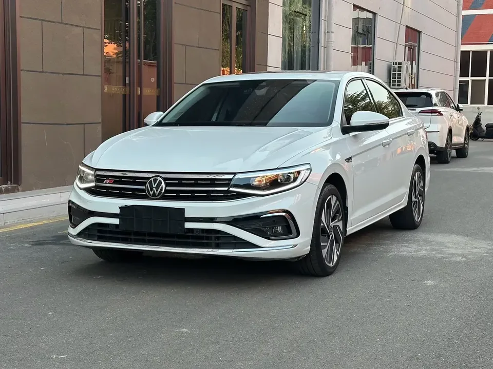 Volkswagen Bora Bora 2023 280TSI DSG Premium Edition 2022 — photo 1, buy with delivery to Moscow