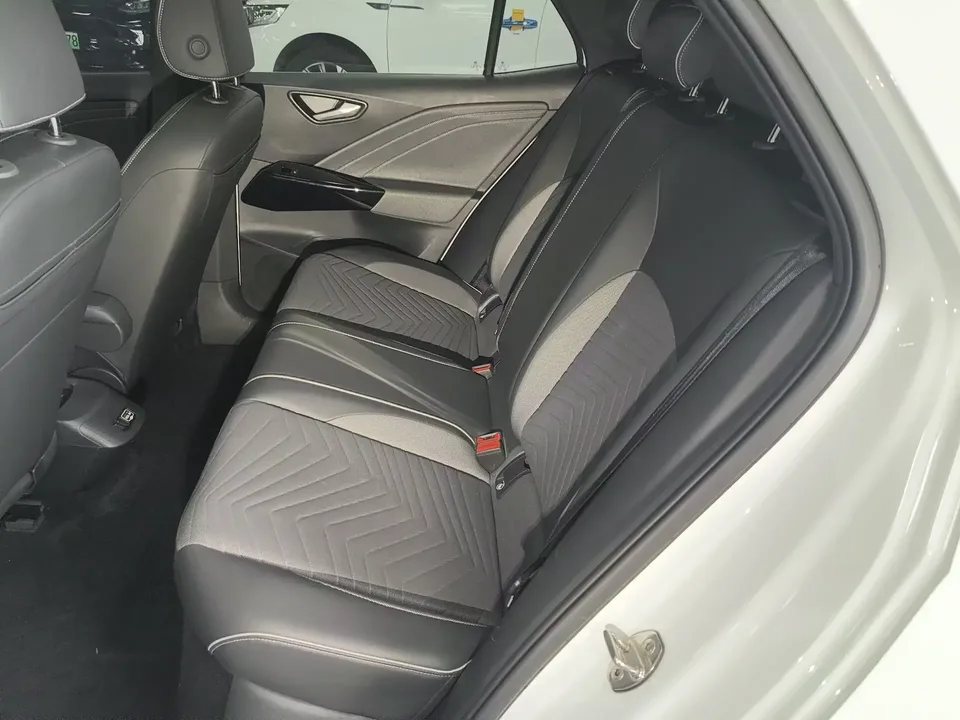Volkswagen ID.3 Volkswagen ID.3 2024 Outstanding Edition 2024 — миниатюра 3