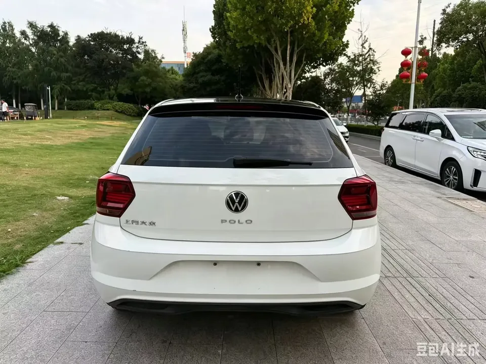 Volkswagen Polo Polo 2023 Plus 1.5L Automatic Colorful Technology Edition 2024 — thumbnail 2