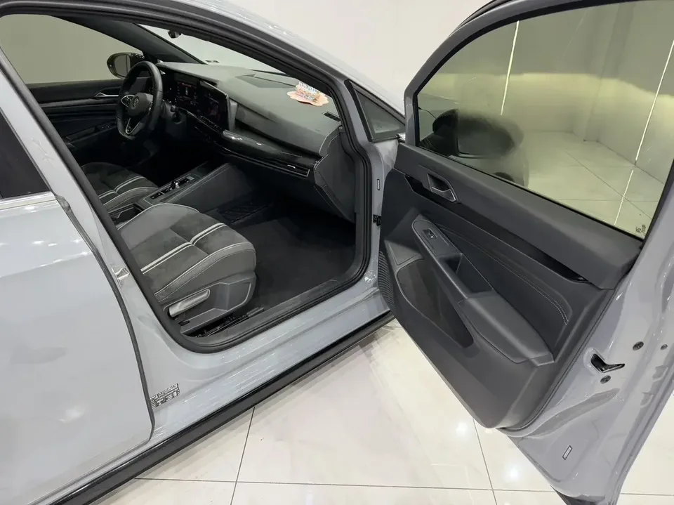 Volkswagen Golf golf 2021 280TSI DSG R-Line 2022 — thumbnail 3