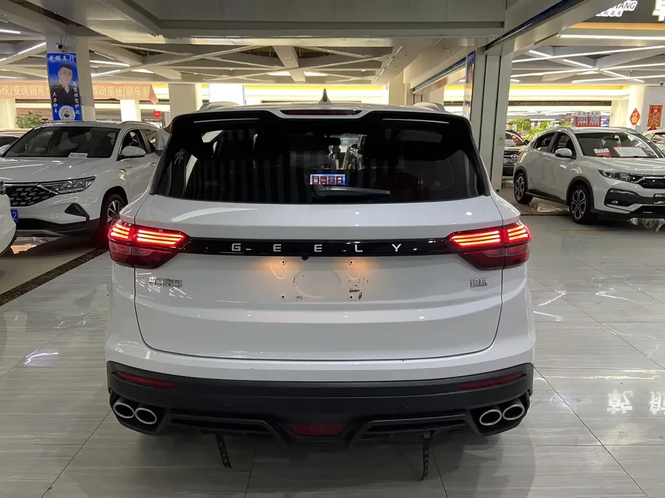 Geely Coolray SX11 Binyue 2021 240T DCT Platinum Edition 2023 — thumbnail 2