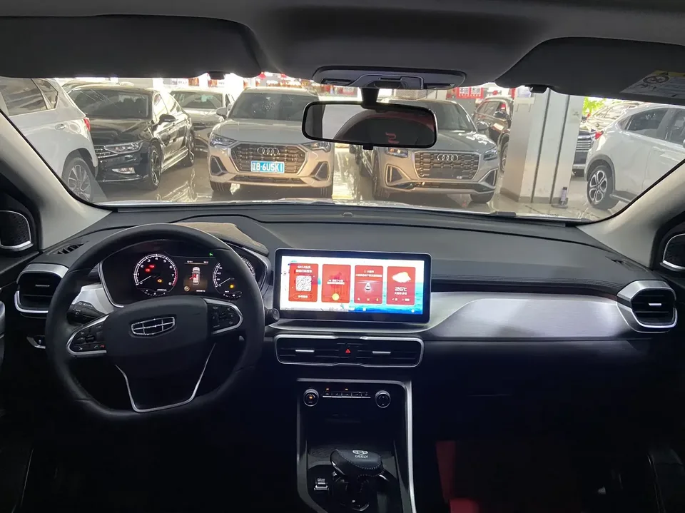 Geely Coolray SX11 Binyue 2021 240T DCT Platinum Edition 2023 — thumbnail 4