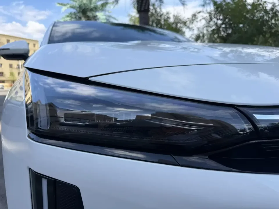 Geely Galaxy L6 Galaxy L6 2025 1.5 EM-i DHT 60KM Sailing Edition 2025 — thumbnail 5