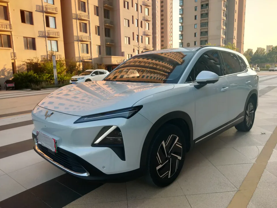 Wuling Starlight S PHEV Wuling Starlight S PHEV 2024 130km Pilot 2024 — photo 1, buy with delivery to Moscow