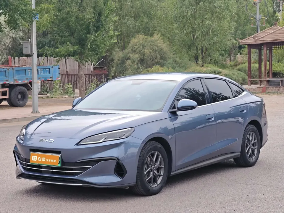 BYD Seal 06DM Seal 06DM 2024 DM-i 80KM Deluxe 2025 — photo 1, buy with delivery to Moscow