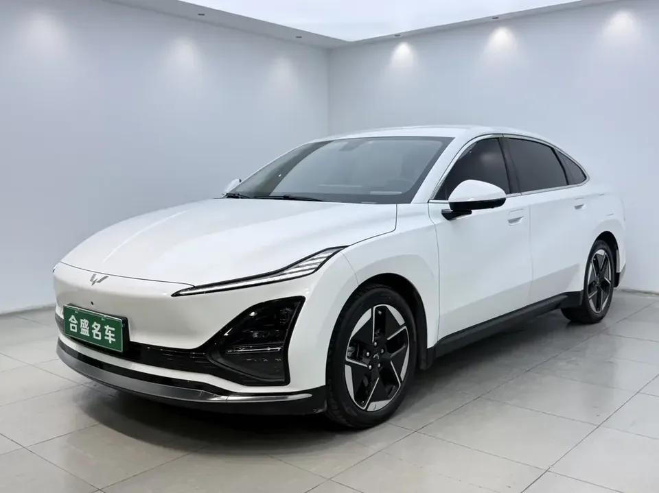 Wuling Starlight EV Wuling Starlight EV 2024 Co-creation version 510 advanced version 2024 — photo 1, buy with delivery to Moscow