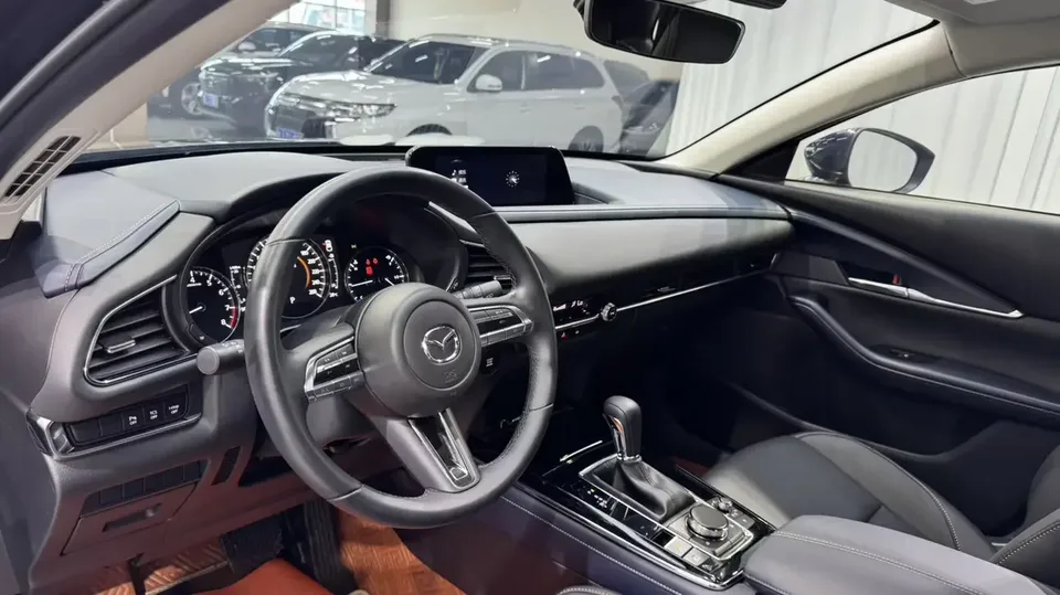 Mazda CX-30 Mazda CX-30 2021 2.0L Automatic Elegance 2022 — thumbnail 4