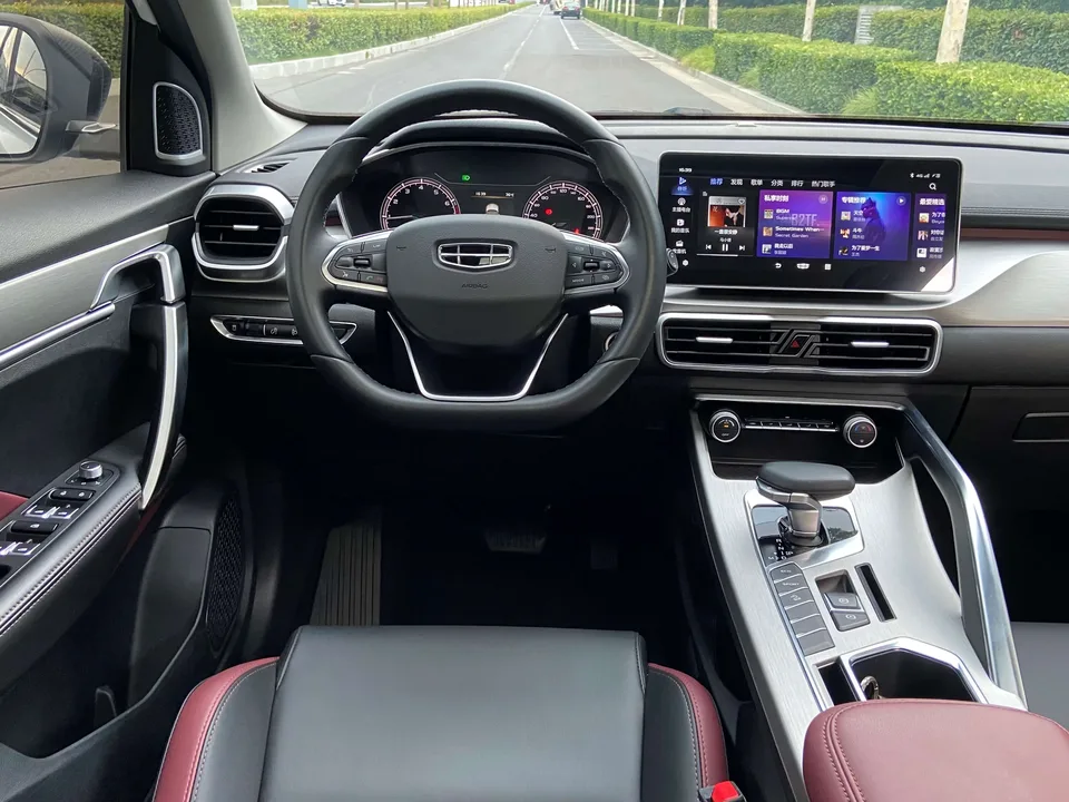 Geely Coolray SX11 Binyue 2021 240T DCT Diamond Edition 2022 — thumbnail 5