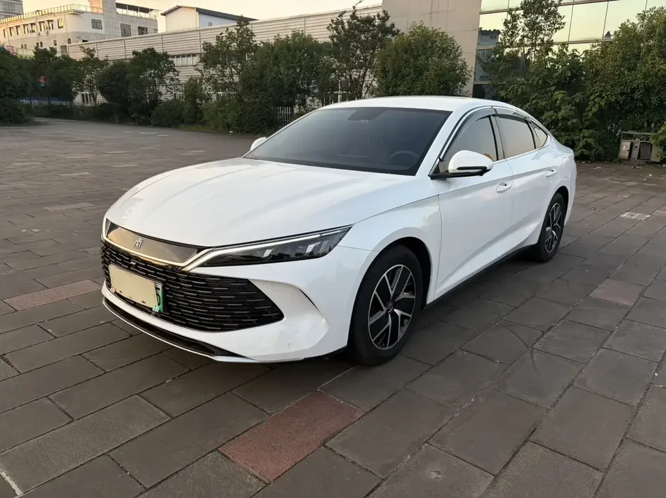 BYD Qin L DM Qin L DM 2024 DM-i 80KM Beyond 2024 — photo 1, buy with delivery to Moscow