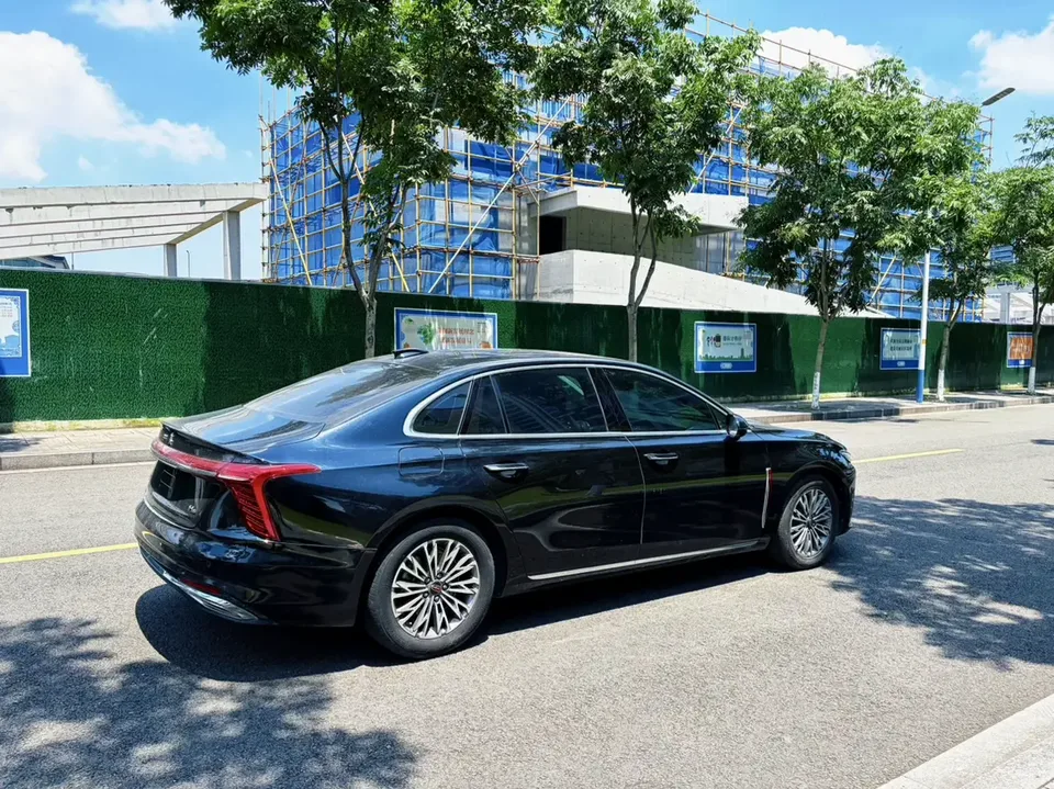 Hongqi H5 Hongqi H5 2023 1.5T DCT Zhilian Qiyue Edition 2023 — thumbnail 2