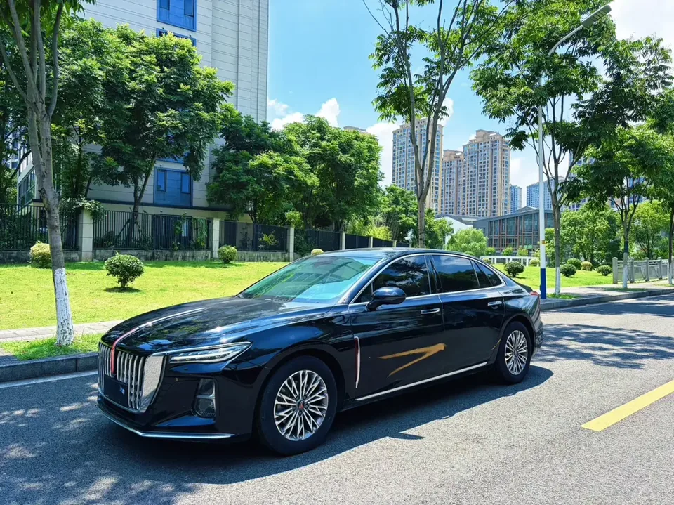 Hongqi H5 Hongqi H5 2023 1.5T DCT Zhilian Qiyue Edition 2023 — photo 1, buy with delivery to Moscow