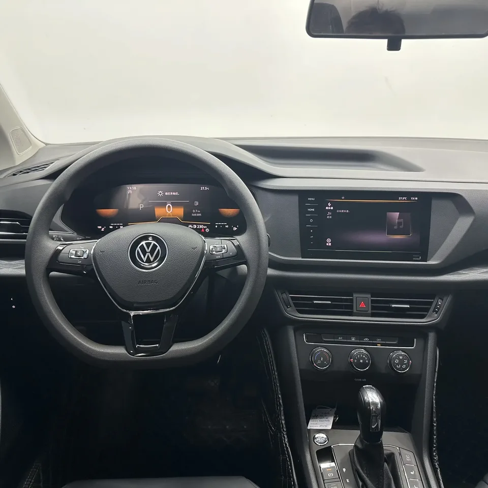 Volkswagen Tharu tuyue 2022 280TSI 2WD Fashion Edition 2022 — thumbnail 3