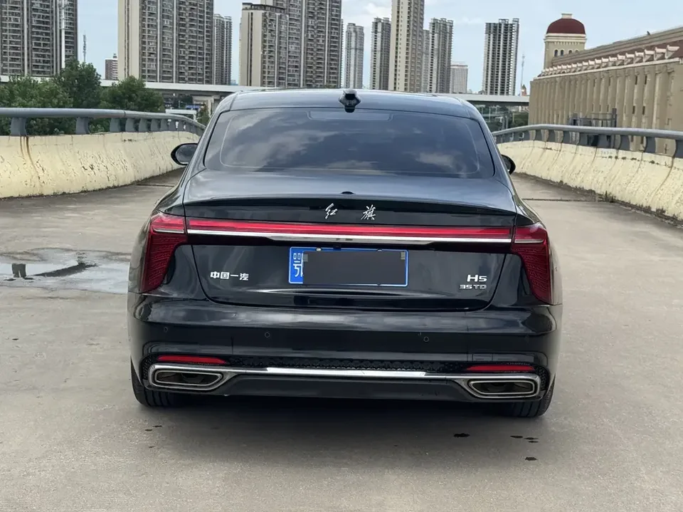 Hongqi H5 Hongqi H5 2024 1.5T DCT Zhilian Qiyun Edition 2024 — миниатюра 2