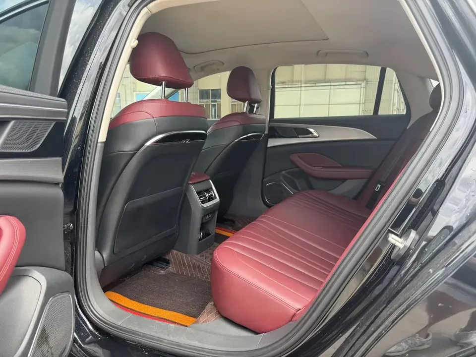 Hongqi H5 Hongqi H5 2024 1.5T DCT Zhilian Qiyun Edition 2024 — миниатюра 3