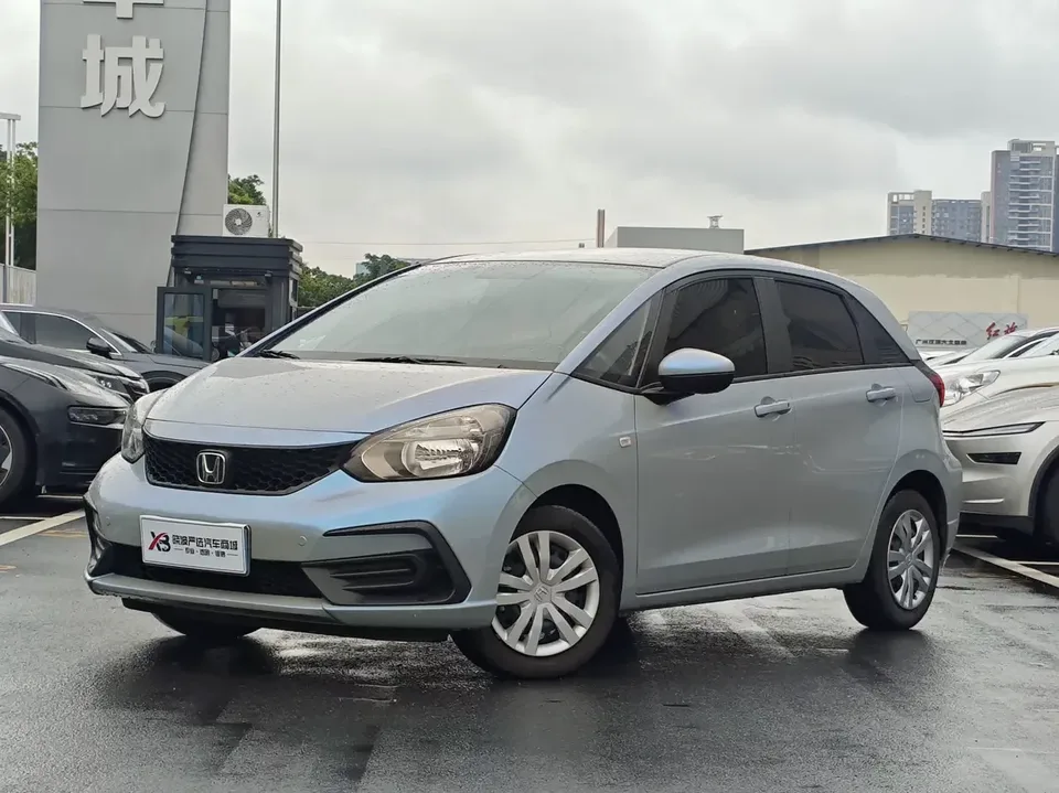 Honda FIT Fit 2023 1.5L CVT Trendy Edition 2025 — фото 1, купить с доставкой в Москву