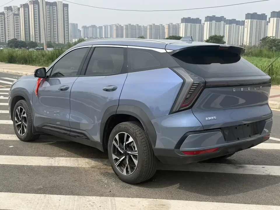 Geely Atlas L Boyue L 2025 The fourth generation 1.5TD DCT Jinxiu 2025 — thumbnail 4