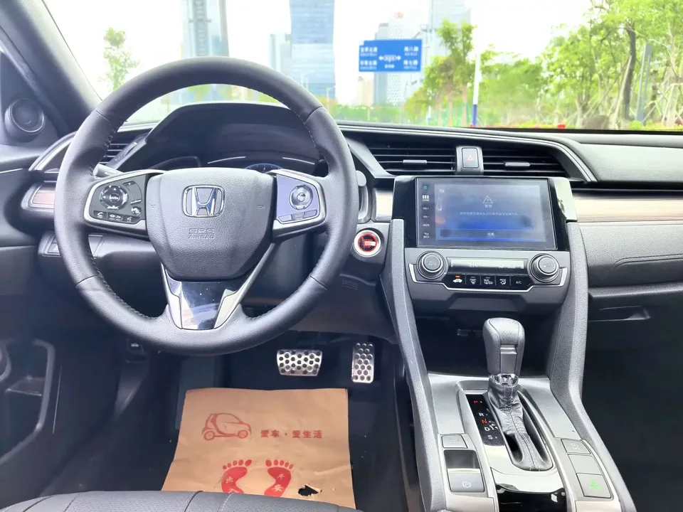 Honda CIVIC Civic 2020 HATCHBACK 220TURBO CVT Cool Control 2022 — миниатюра 4
