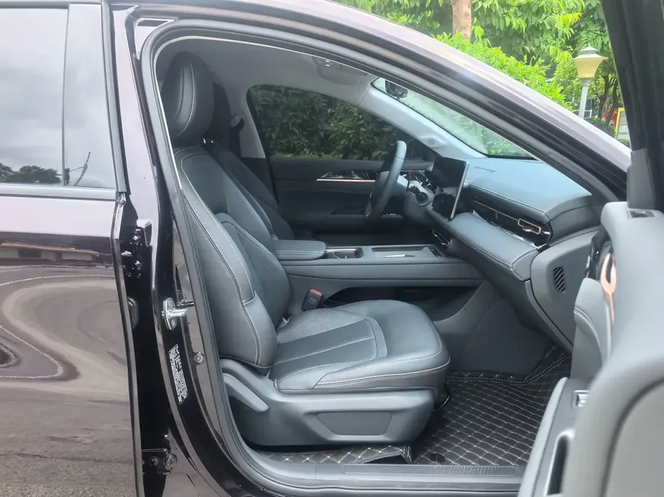 Wuling Starlight PHEV Wuling Starlight PHEV 2025 70km Smart Standard 2026 — миниатюра 3