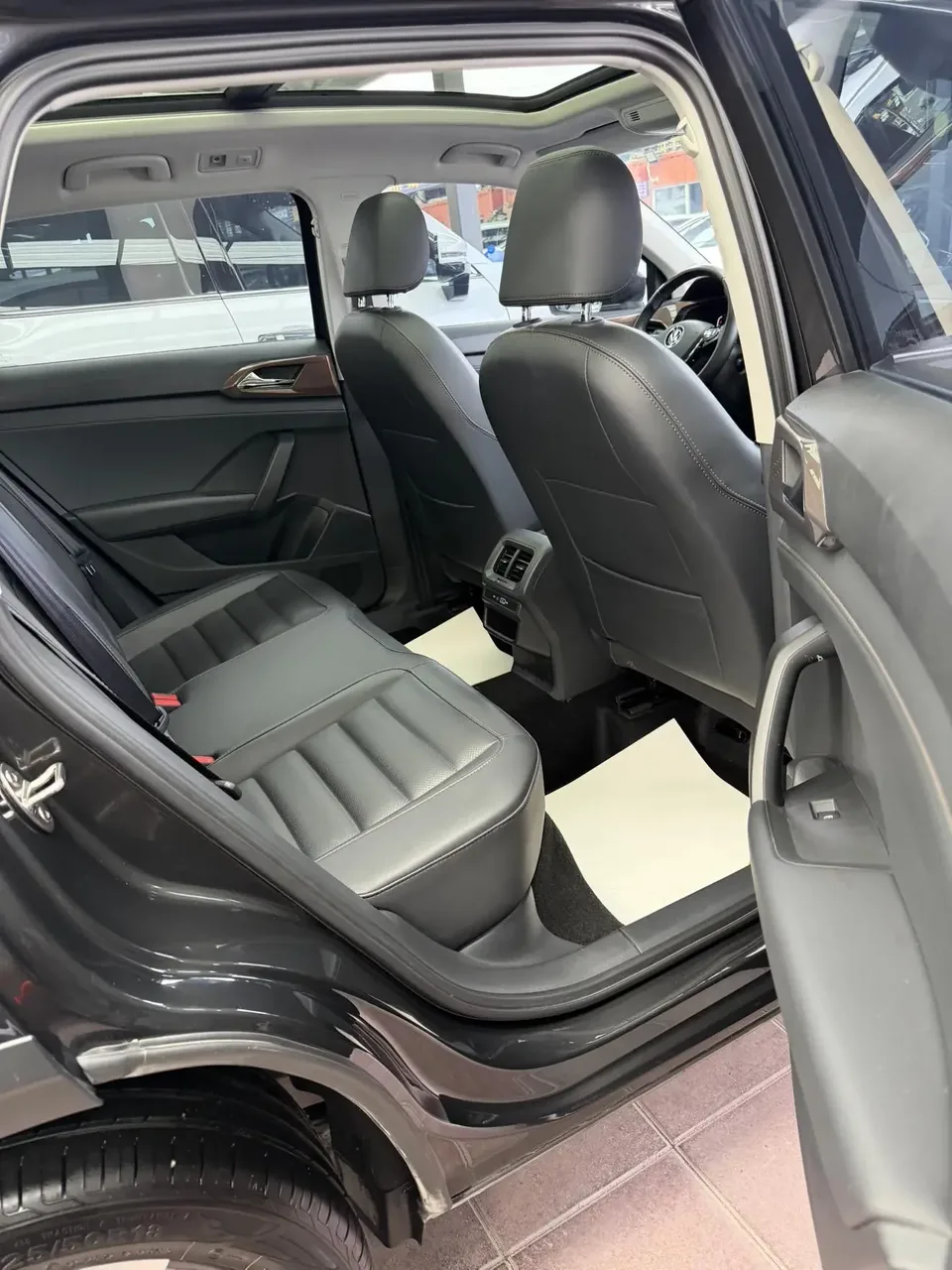 Volkswagen Tharu tuyue 2022 280TSI 2WD Deluxe Edition 2022 — thumbnail 4