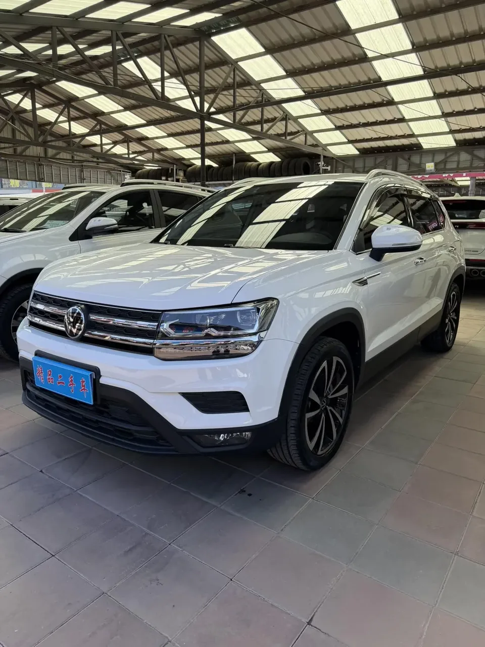 Volkswagen Tharu tuyue 2022 280TSI 2WD Deluxe Edition 2022 — photo 1, buy with delivery to Moscow