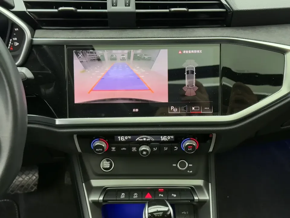 Audi Q3 Audi Q3 2022 35 TFSI Stylish Dynamic 2022 — миниатюра 4