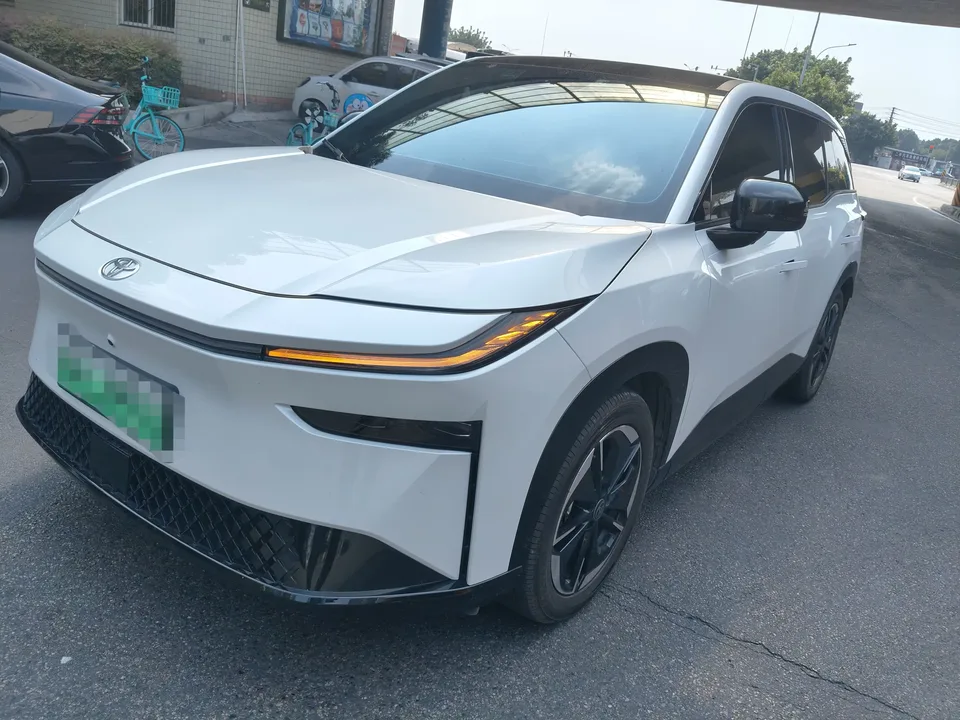 Toyota Bozhi 3X Bozhi 3X 2025 520 Pro+ 2025 — фото 1, купить с доставкой в Москву