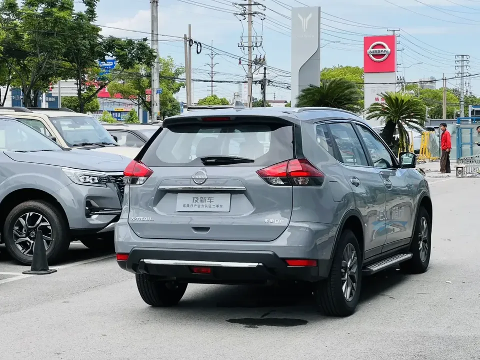 Nissan X-Trail Qijun 2025 Honor 2.0L 2WD Leading Edition 2025 — миниатюра 4