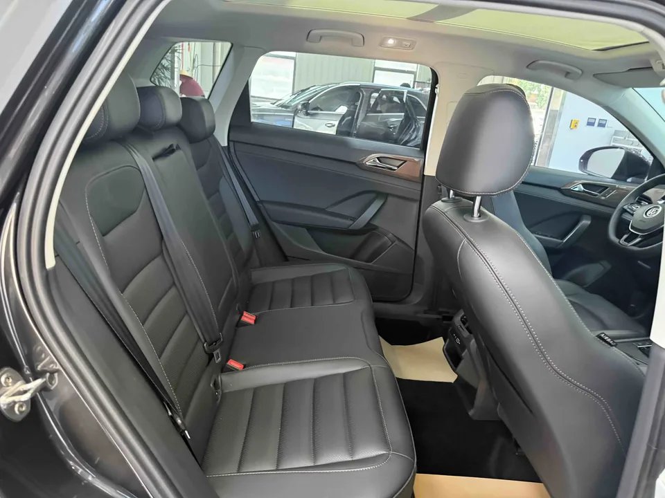 Volkswagen Tharu tuyue 2022 280TSI 2WD Deluxe Edition 2022 — thumbnail 5