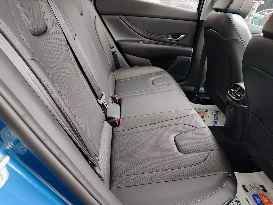 Hyundai Elantra Elantra 2021 1.5L CVT LUX Premium Edition 2022 — thumbnail 3