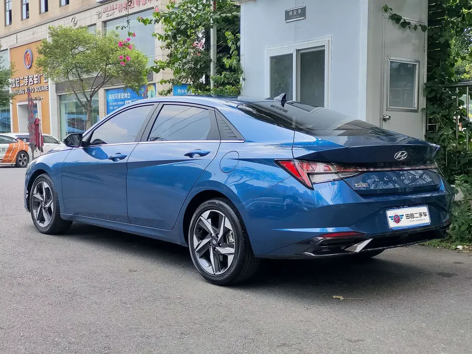 Hyundai Elantra Elantra 2021 1.5L CVT LUX Premium Edition 2022 — thumbnail 4
