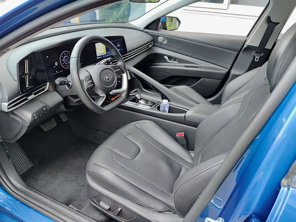 Hyundai Elantra Elantra 2021 1.5L CVT LUX Premium Edition 2022 — thumbnail 5