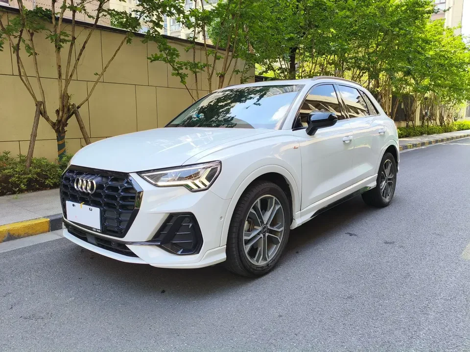Audi Q3 Audi Q3 2023 35 TFSI Stylish Dynamic 2023 — photo 1, buy with delivery to Moscow